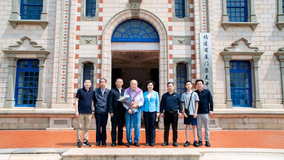陈嘉庚长孙陈立人先生莅临厦门集美中学